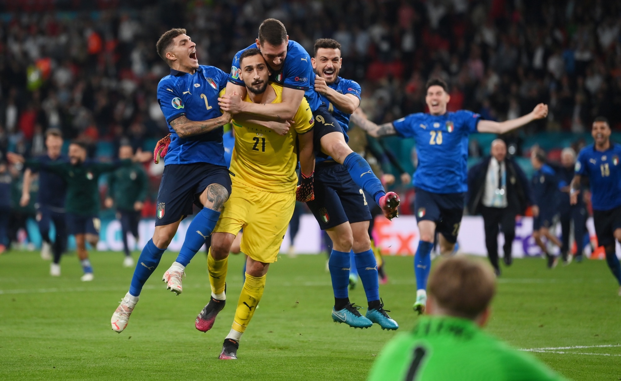 Italy khoi lai noi dau cua tuyen Anh hinh anh