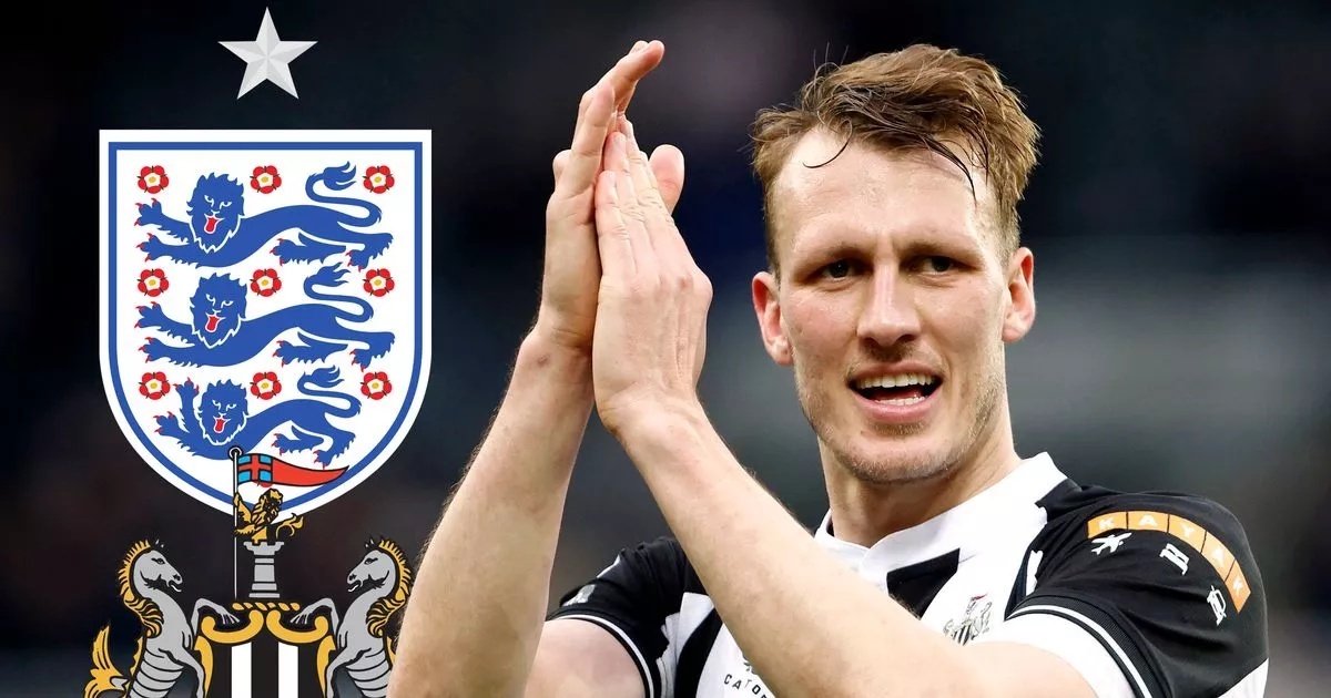 Tuyen Anh gay soc voi cau thu 32 tuoi, cao gan 2 met hinh anh