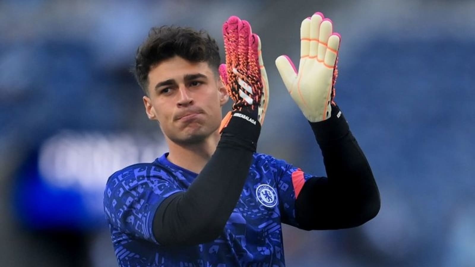 Arsenal gay soc voi thu mon dat gia nhat lich su hinh anh