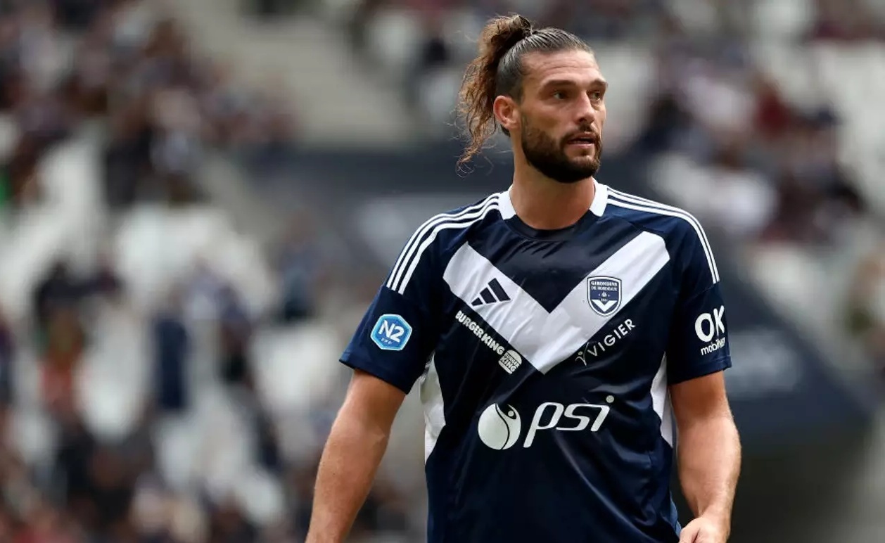 Carroll cham day thu nhap o Phap hinh anh