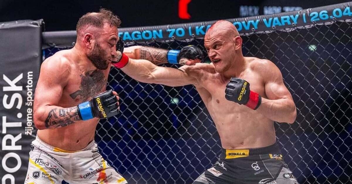 Canh tuong dien ro tren san MMA hinh anh