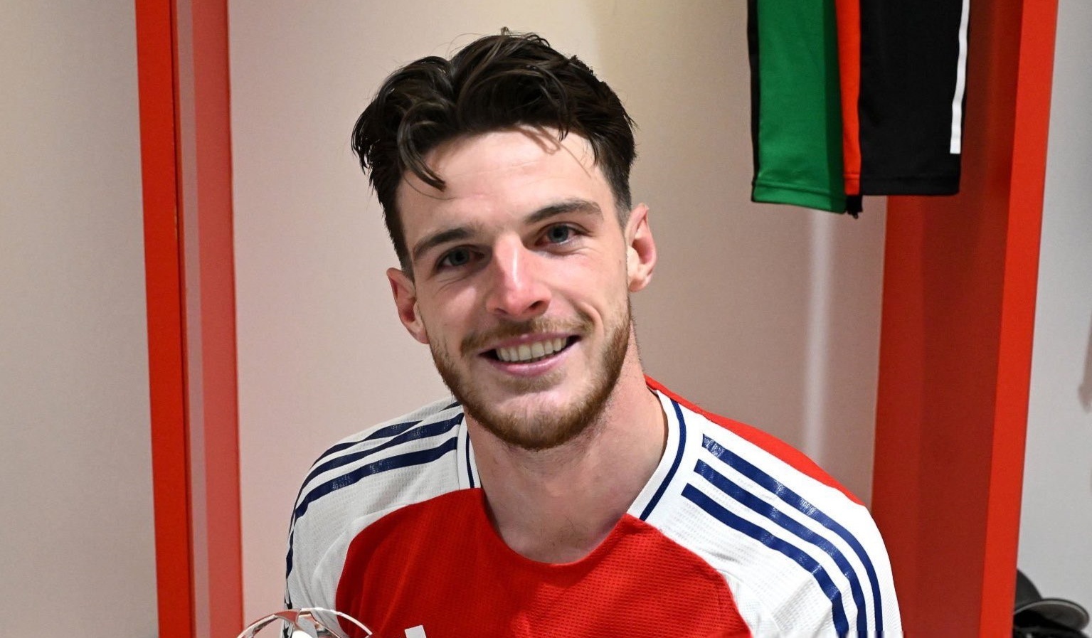 Dong doi doi muon chan phai cua Rice hinh anh