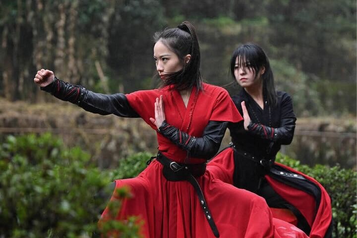 Nu hiep phai Nga Mi nhan sac van nguoi me, tung hoanh ngoai doi thuc hinh anh