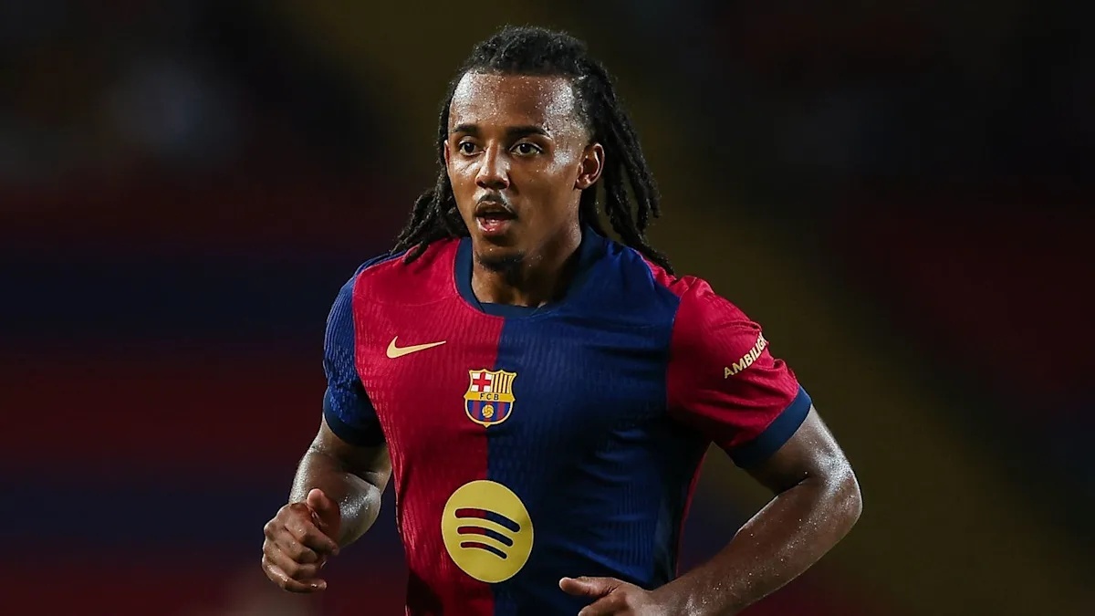 Kounde ben bi dang kinh ngac hinh anh