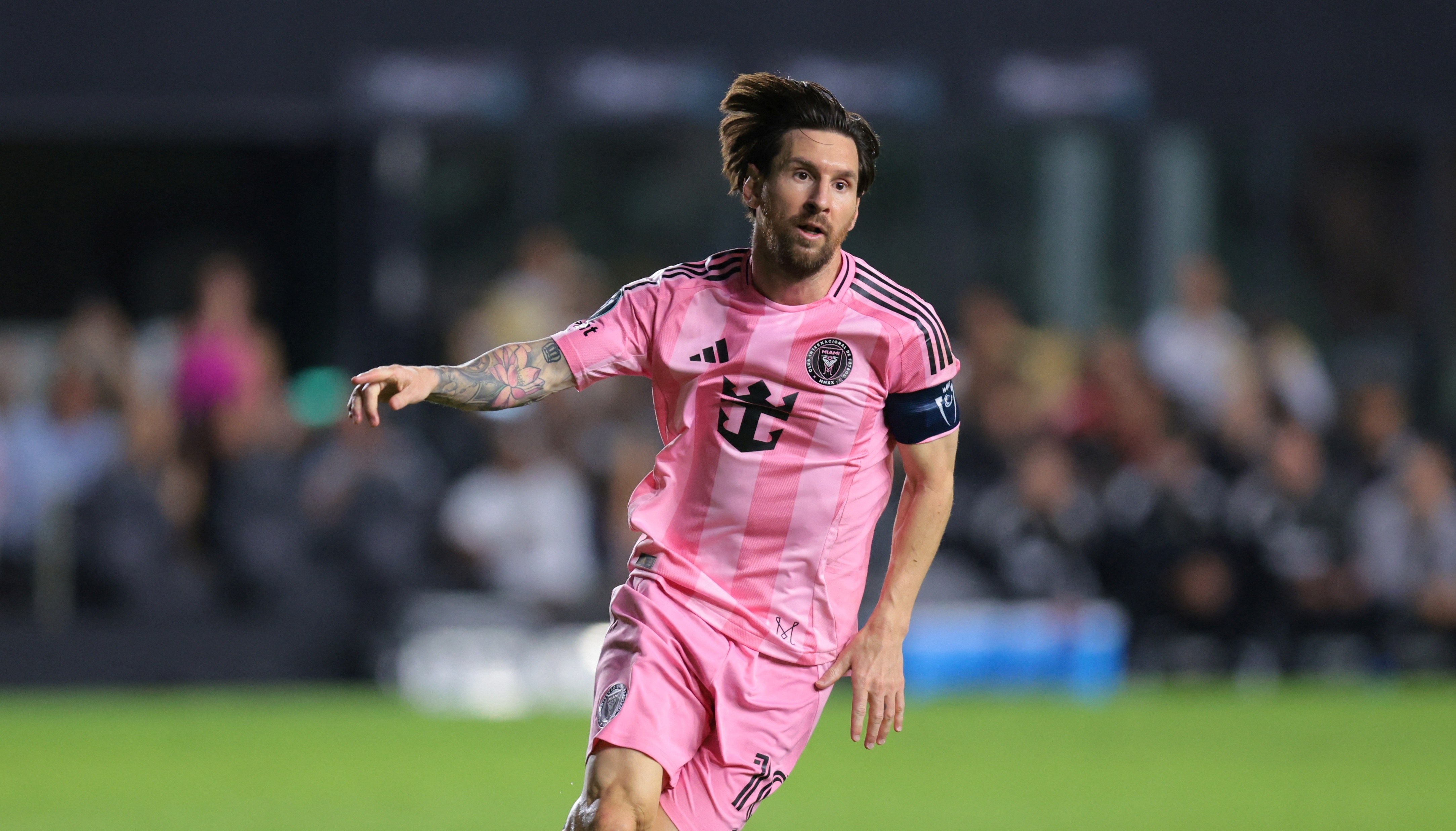 Messi qua hay hinh anh