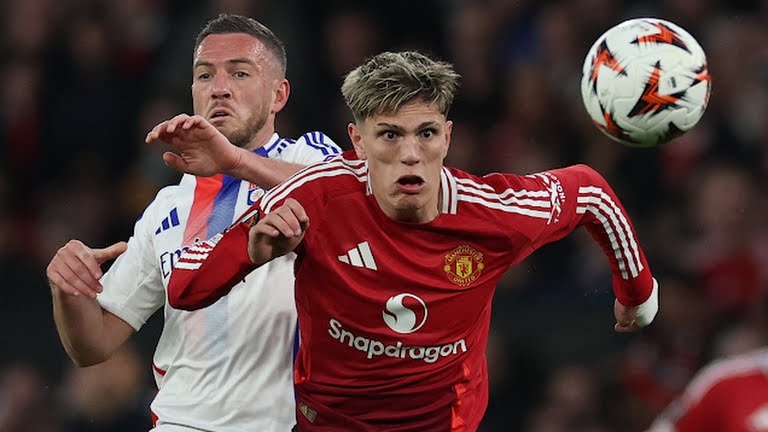 MU kiem bon tien khi vao ban ket Europa League hinh anh