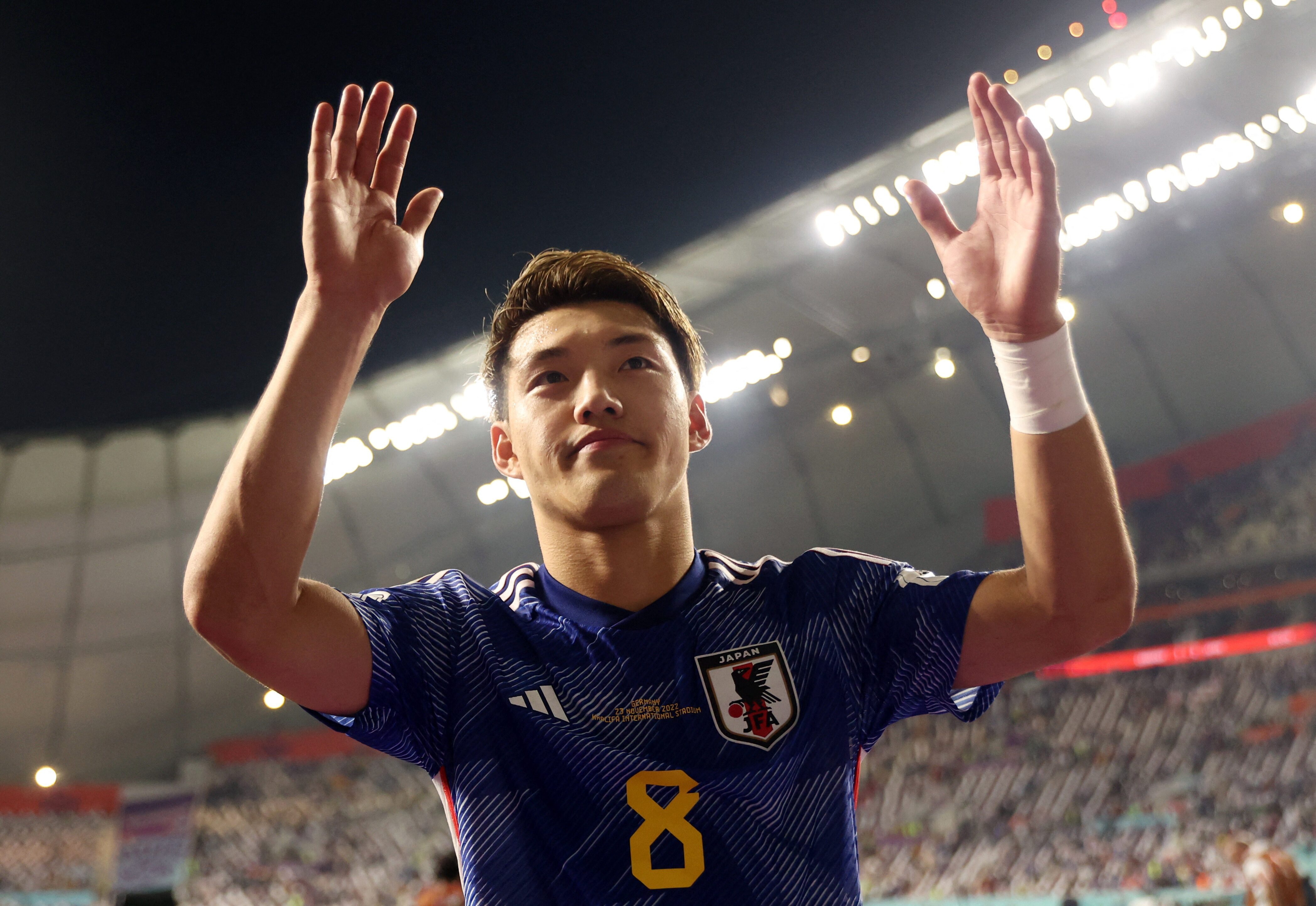 Ritsu Doan truoc co hoi doi doi hinh anh