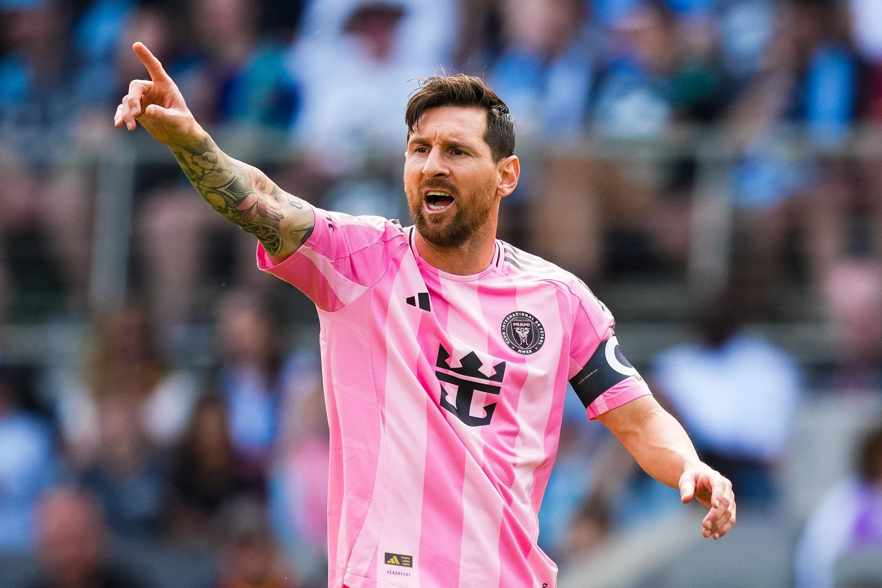 Dieu 'dien ro' voi Messi hinh anh