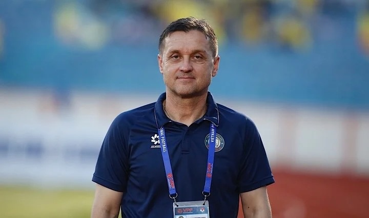 CLB Thanh Hoa cam ket tuong lai voi HLV Tomislav Steinbruckner hinh anh