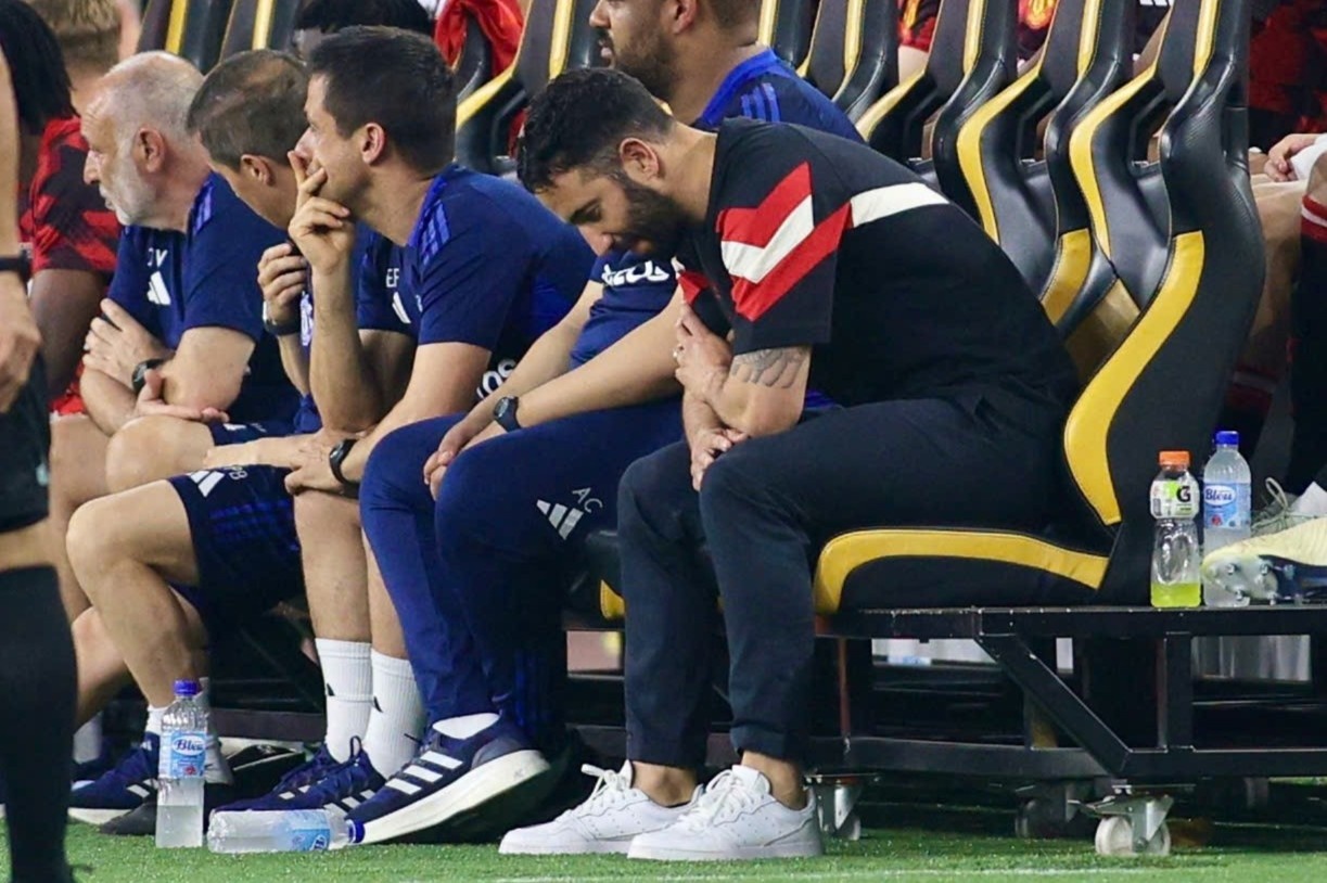 Thay tro HLV Kim Sang-sik khien MU va Amorim boi roi hinh anh