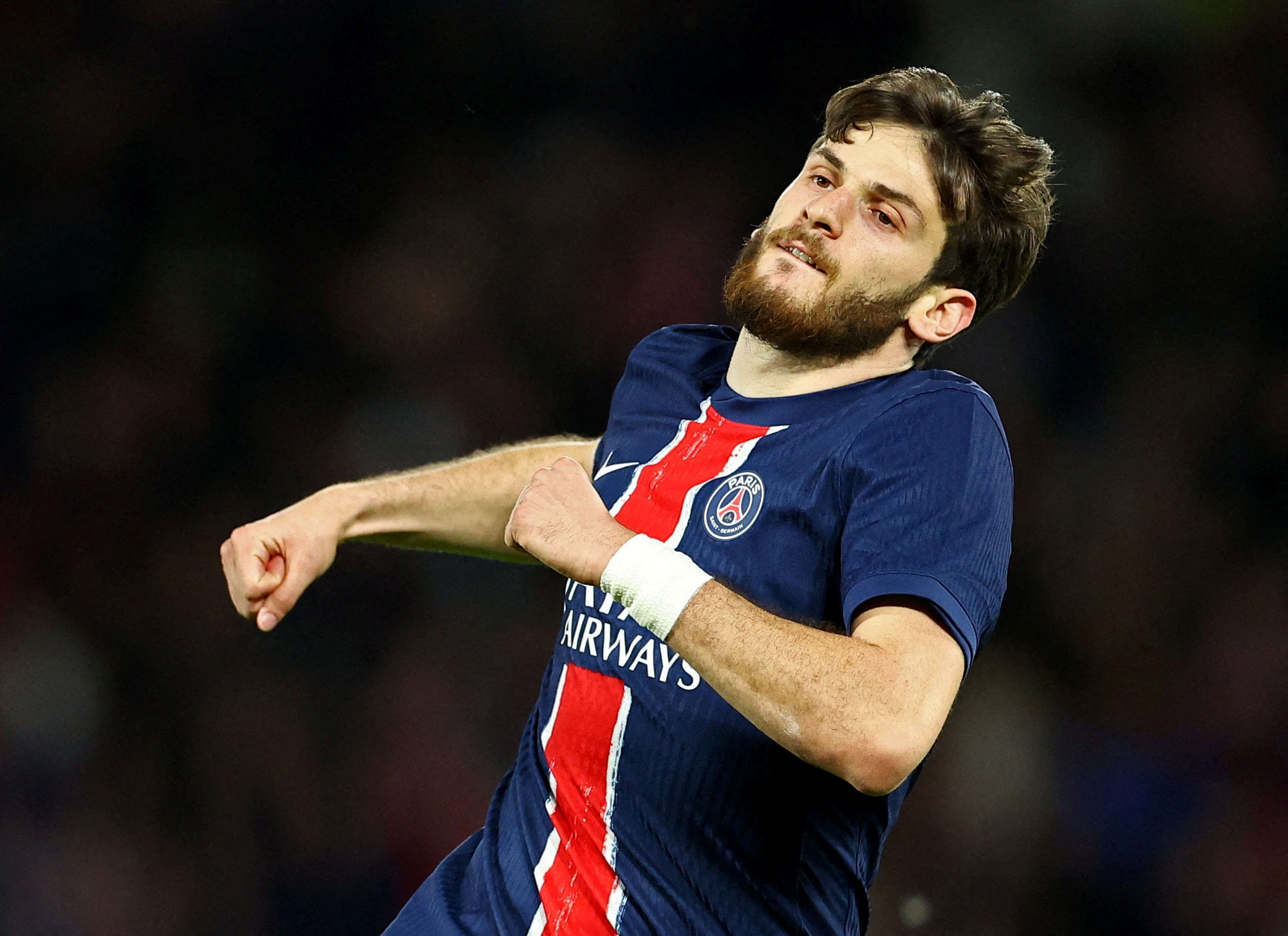 PSG don cu hich truoc chung ket Champions League hinh anh