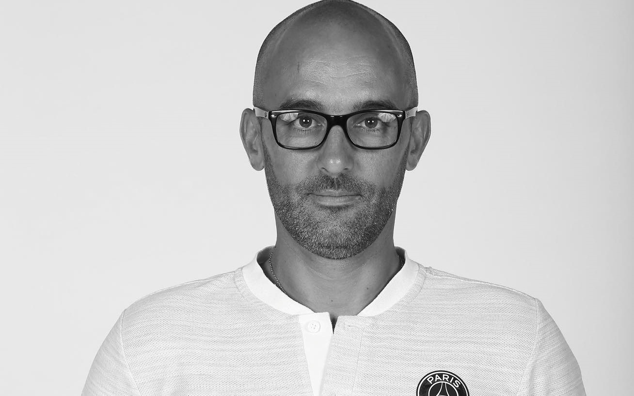 Bac si cua PSG qua doi hinh anh