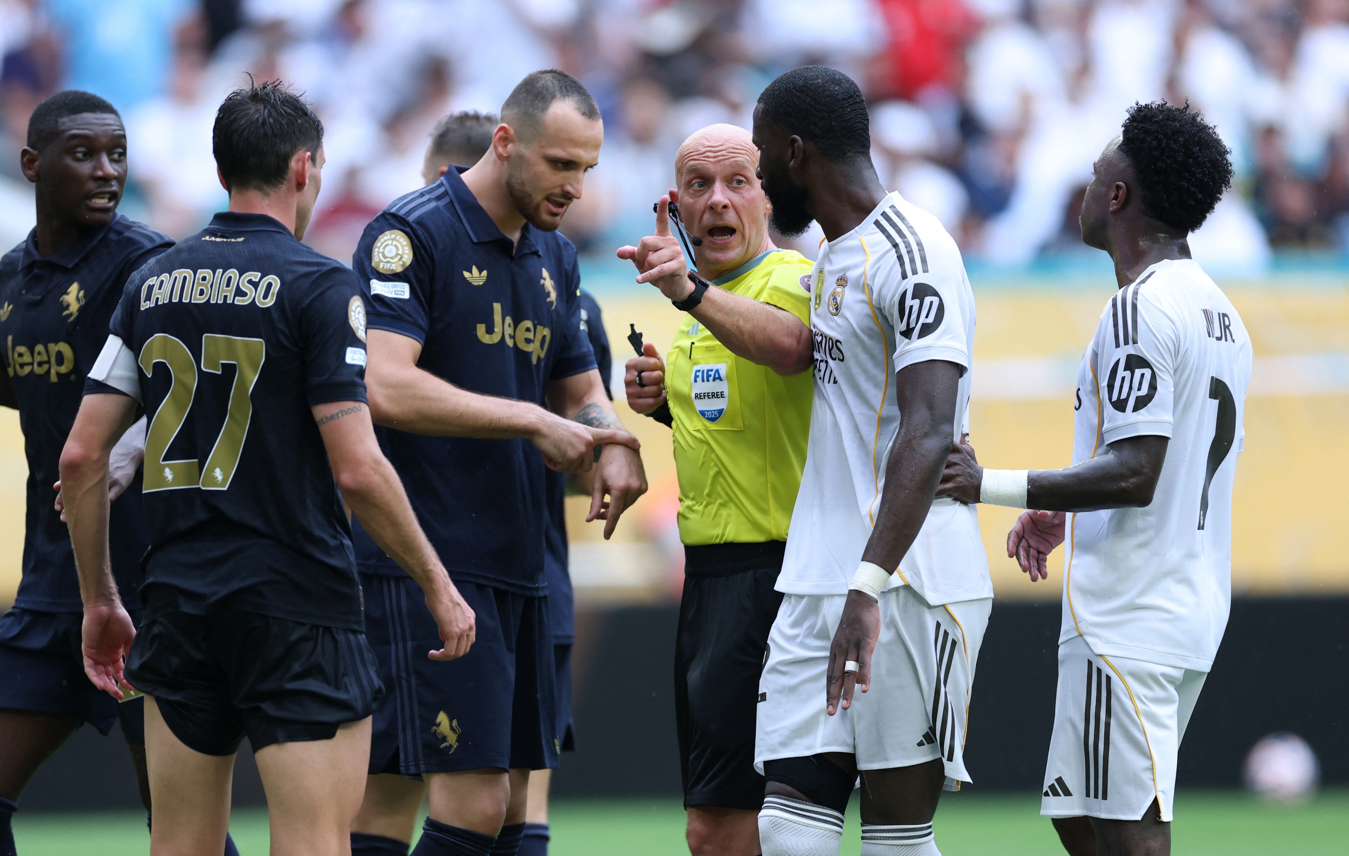 10 cau thu Juventus cung xin roi san khi dau Real Madrid hinh anh