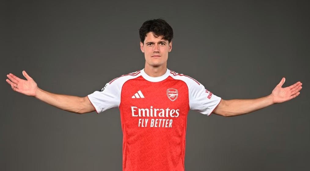 Arsenal cong bo tan binh thu 3 hinh anh