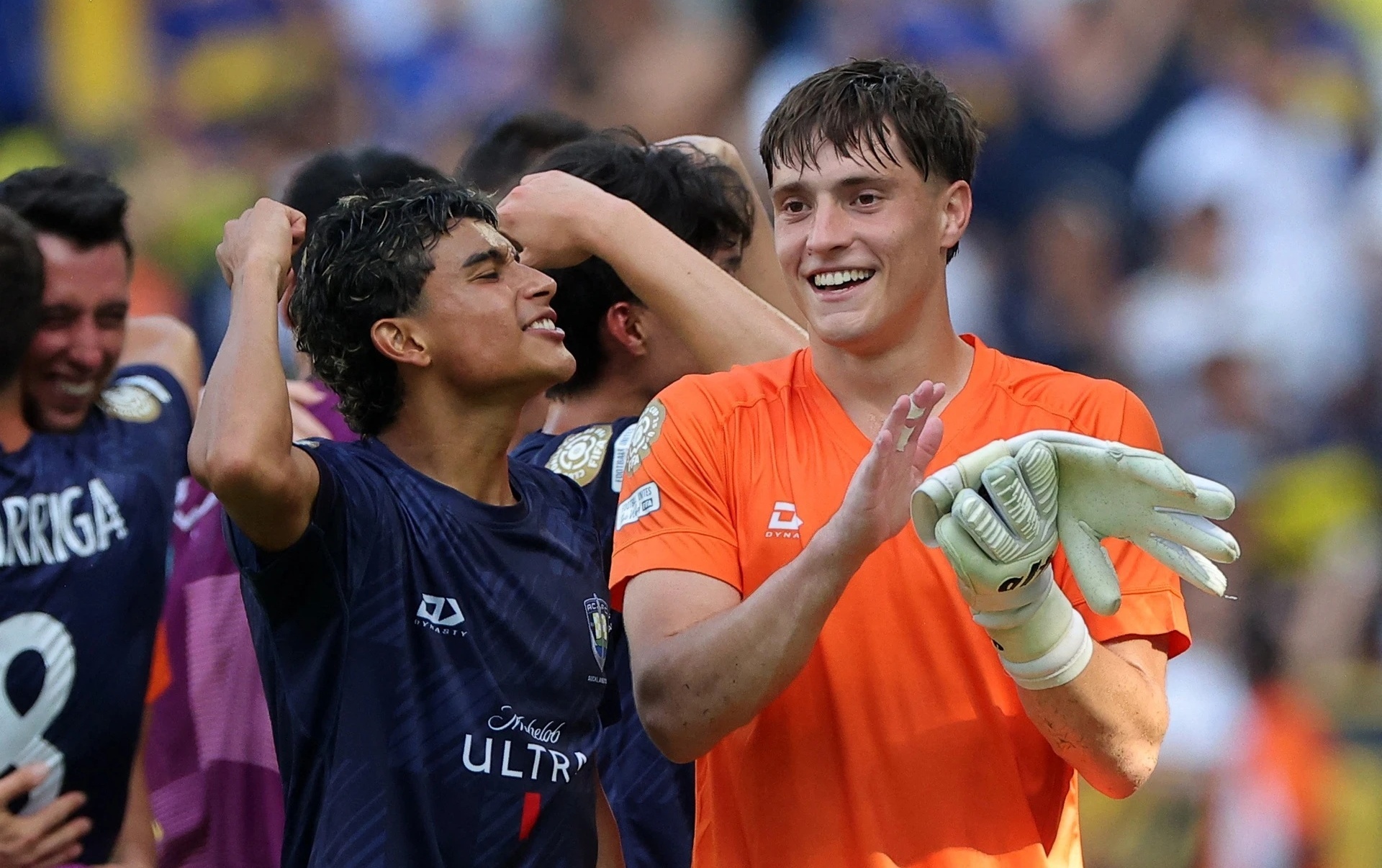 Tien thuong cua Chelsea gap 25 lan Auckland City hinh anh