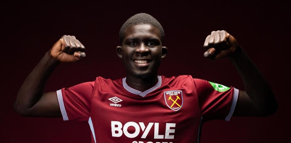 Cau thu vo danh tang gia gap 440 lan khi den Premier League hinh anh