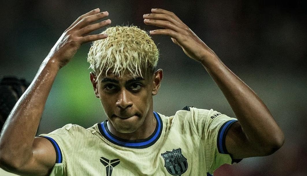 Yamal ngao nghe 'doi vuong mien' hinh anh