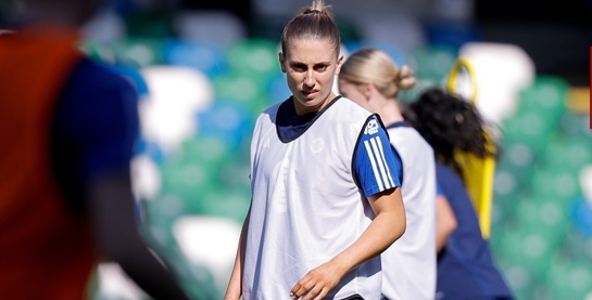 An phat cam 16 tran rung dong bong da Bac Ireland hinh anh