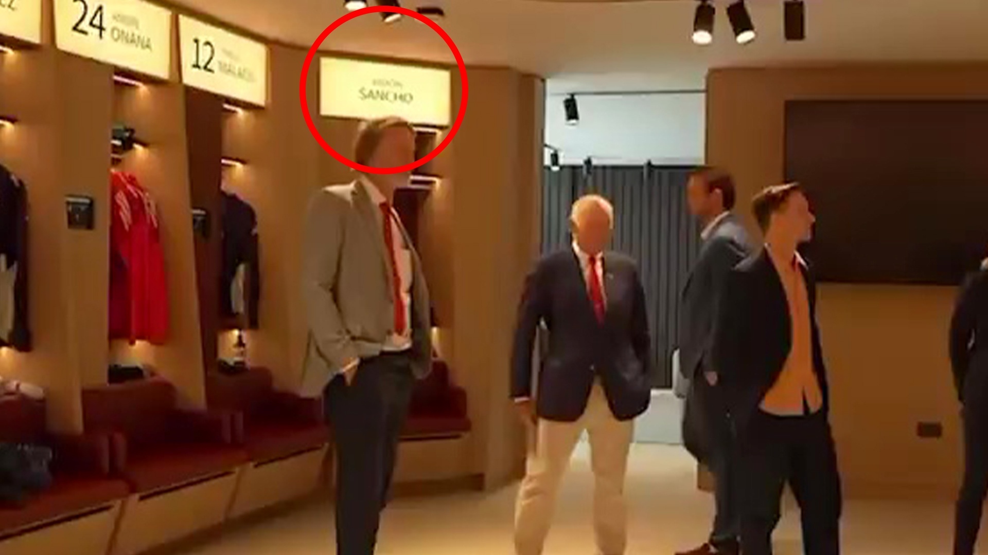 MU gay bat ngo voi Sancho hinh anh