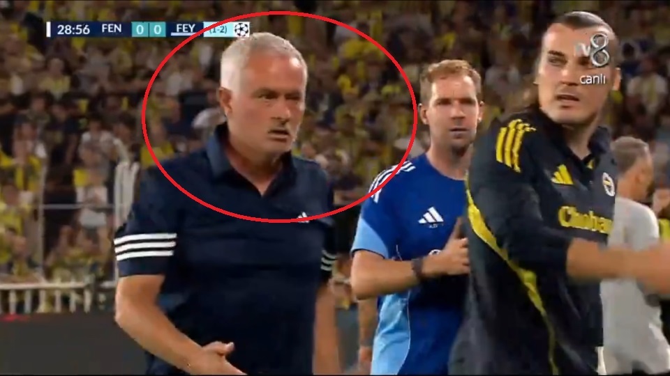 Khoanh khac Mourinho ngo ngang hinh anh