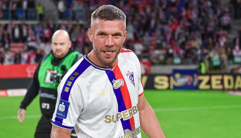 Con ai nho Podolski? hinh anh