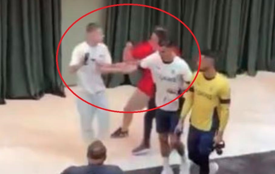 Ronaldo xo day fan xin chup anh hinh anh