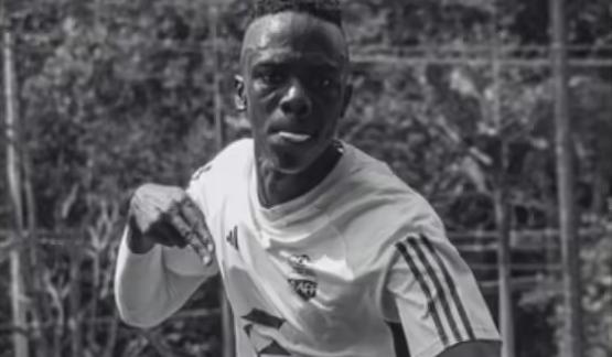 Cau thu Colombia qua doi vi tai nan giao thong hinh anh