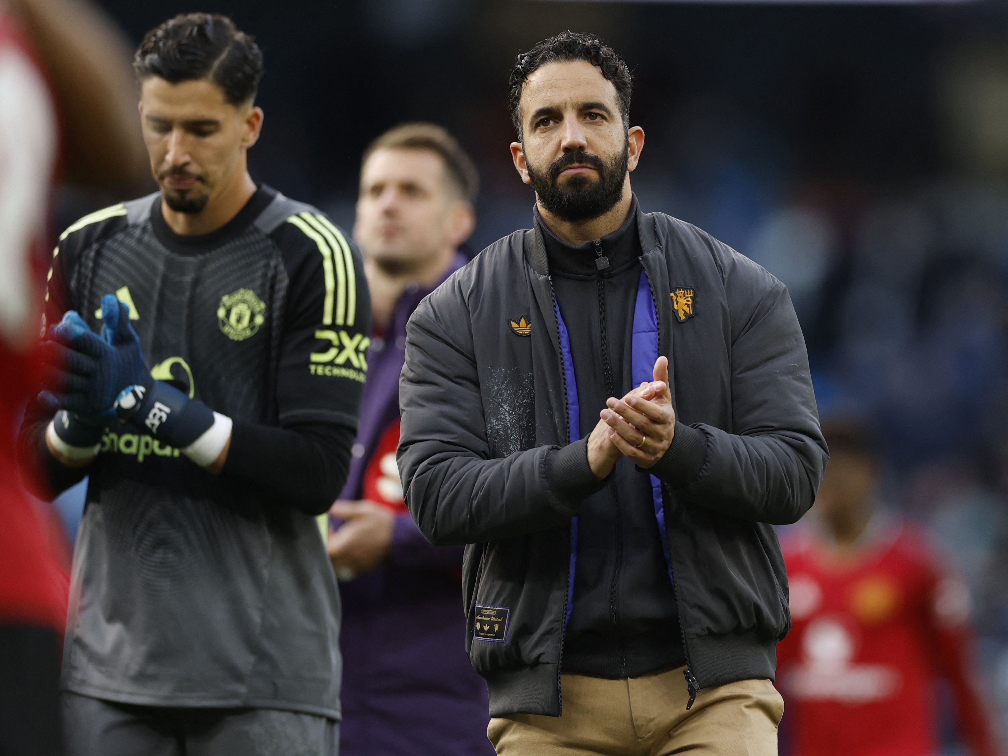 Khi nao MU sa thai Amorim? hinh anh