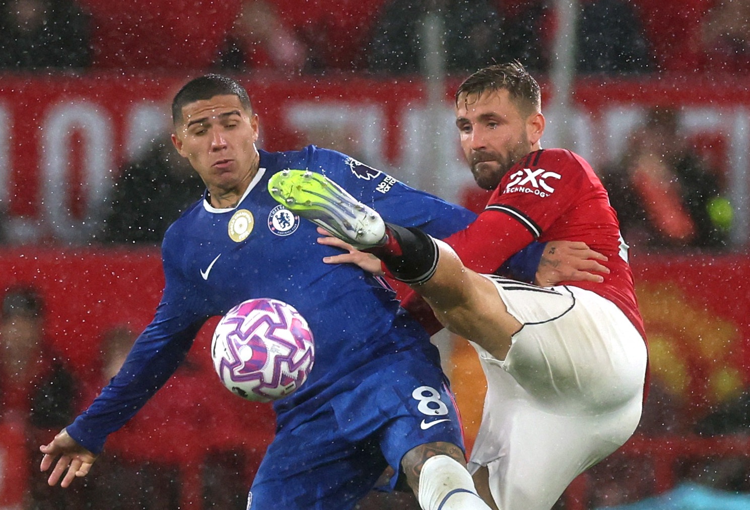 Mount va Fernandez lai gay go hinh anh