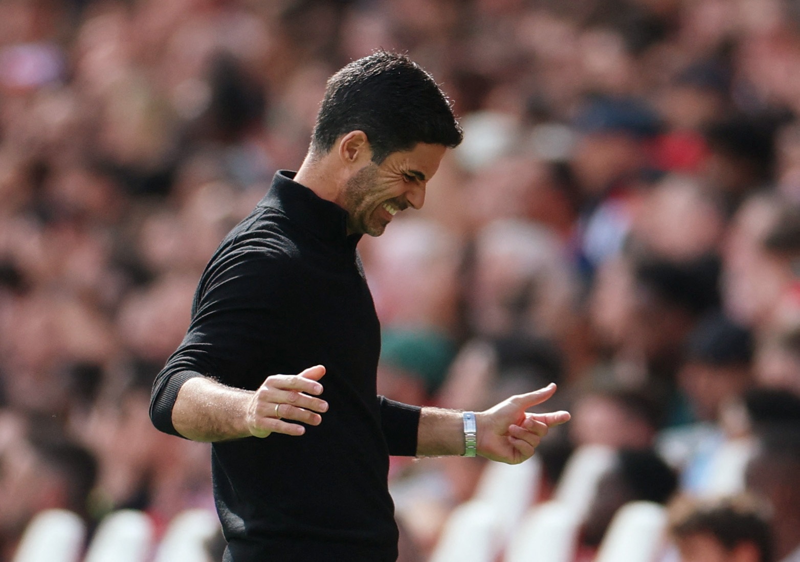 Guardiola 'dung xe bus' anh 1