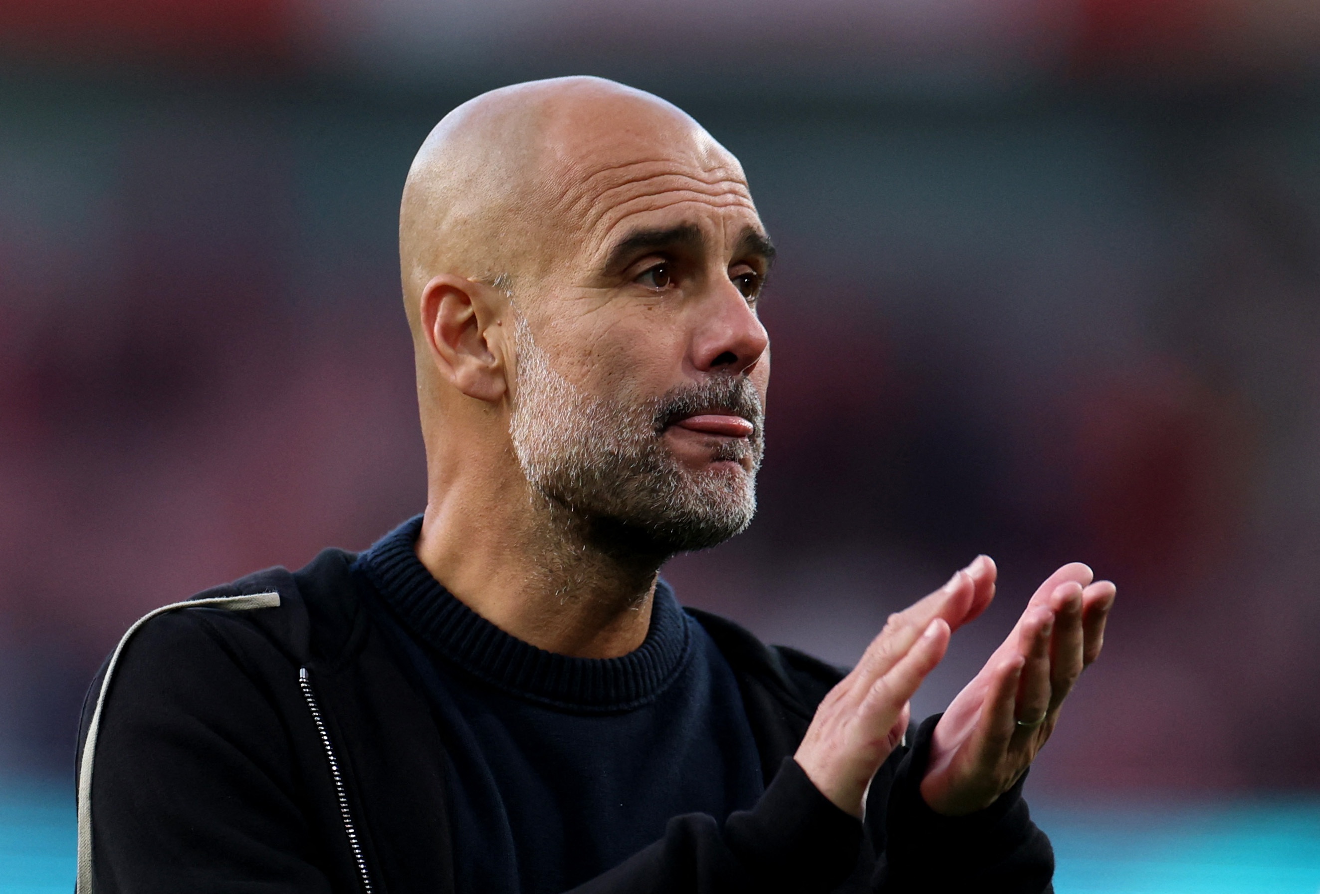 Guardiola 'dung xe bus' anh 3