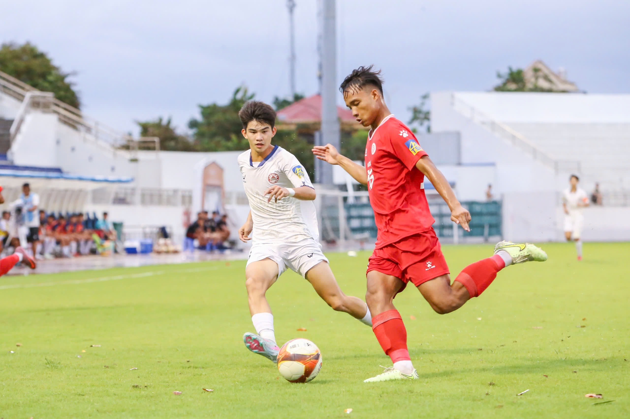 Xac dinh 2 cap ban ket VCK U17 Quoc gia 2025 hinh anh