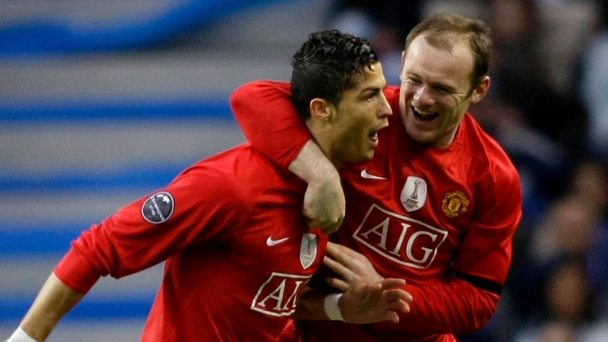 Y tuong Ronaldo so gang voi Rooney hinh anh
