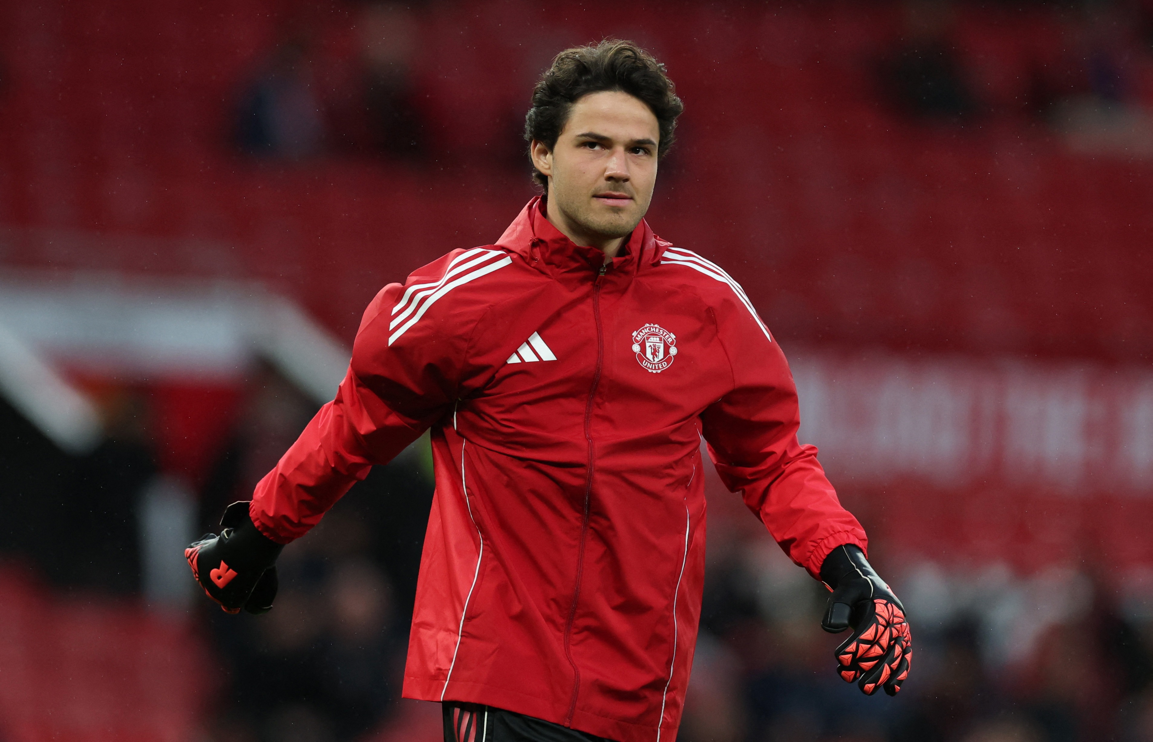 CDV MU lap tuc 'yeu' Lammens hinh anh