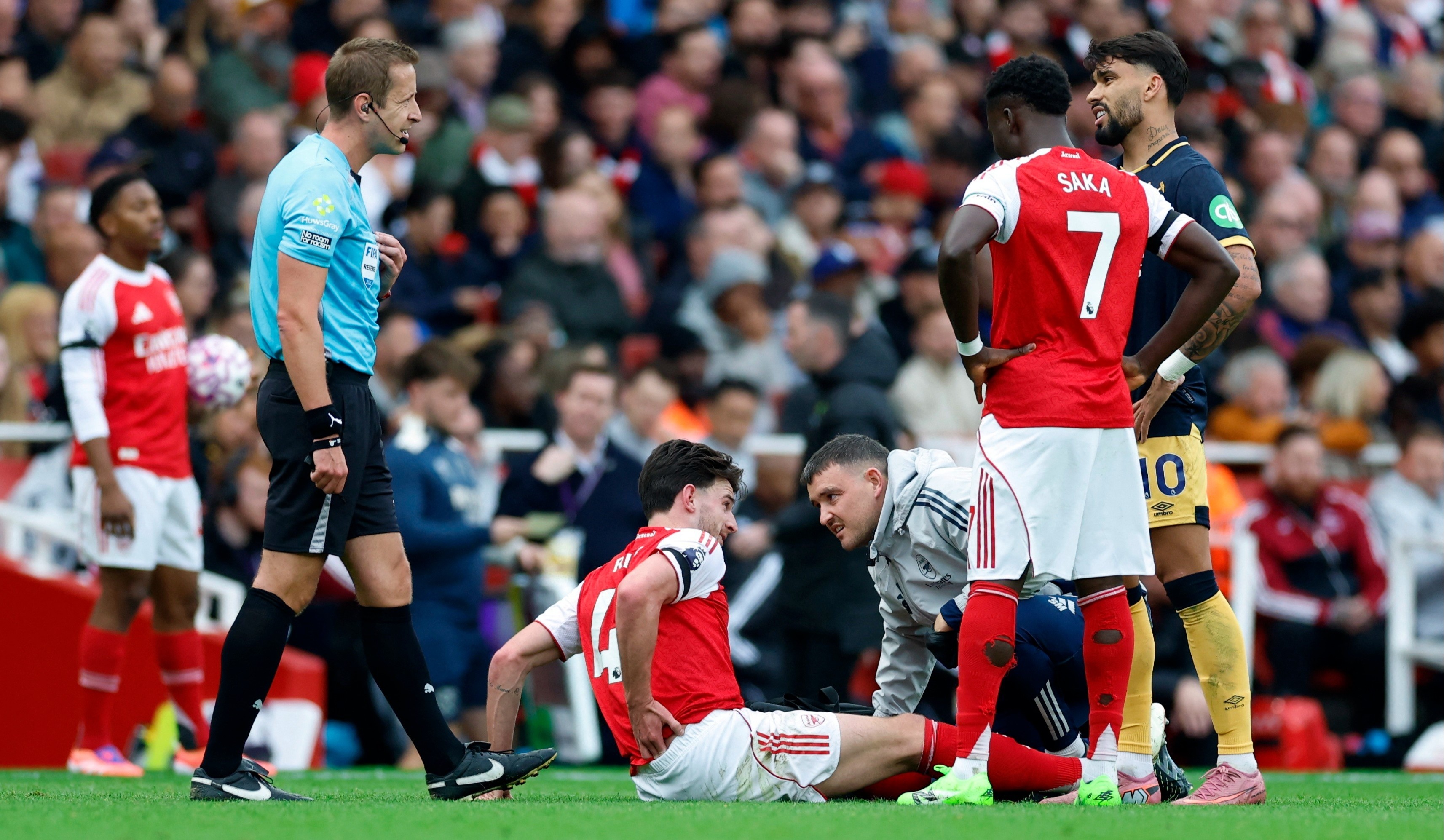 Arsenal gap nguy voi Rice hinh anh