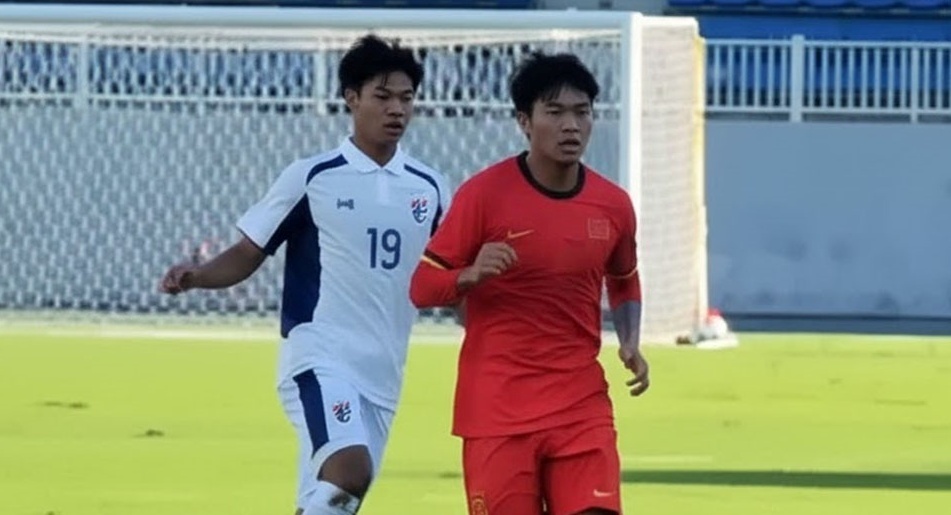 U23 Thai Lan thua dam Trung Quoc hinh anh