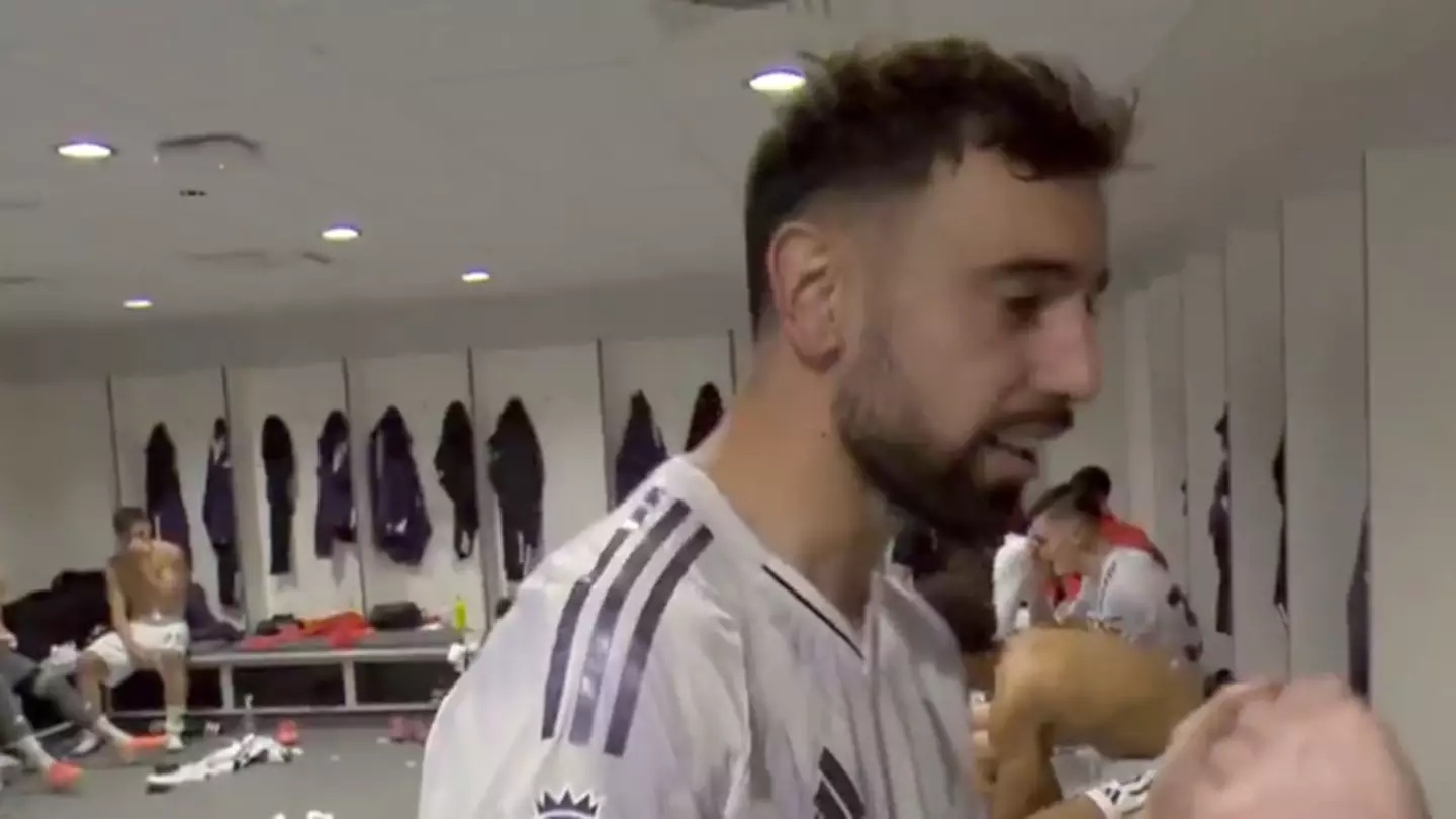 Fernandes gay sot voi cau noi ve Maguire hinh anh