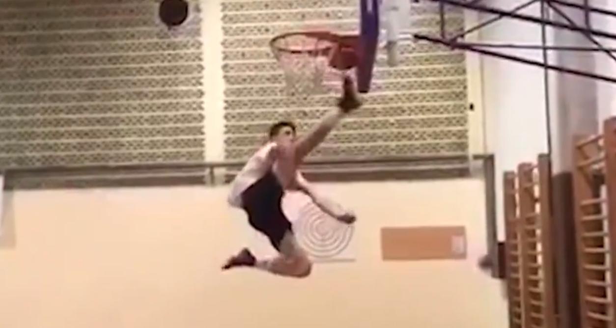 Cu bat nhay 'trieu view' cua Sesko nam 14 tuoi hinh anh