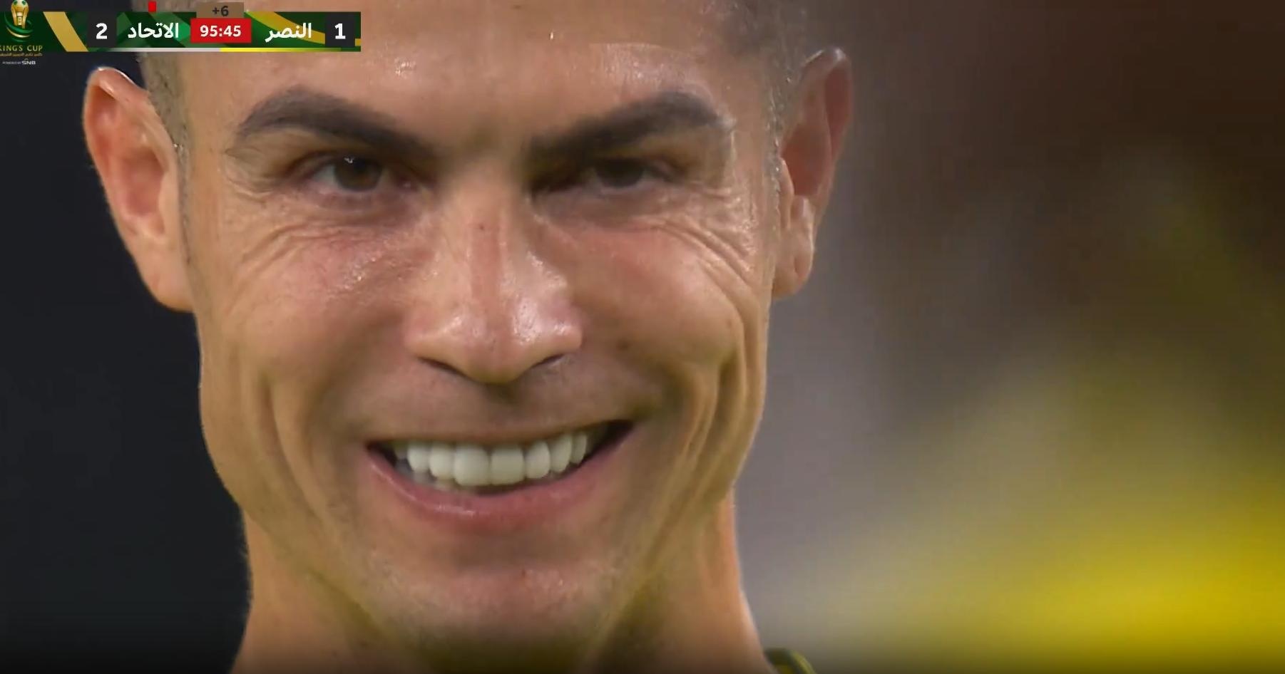 Khoanh khac viral khap mang xa hoi cua Ronaldo hinh anh