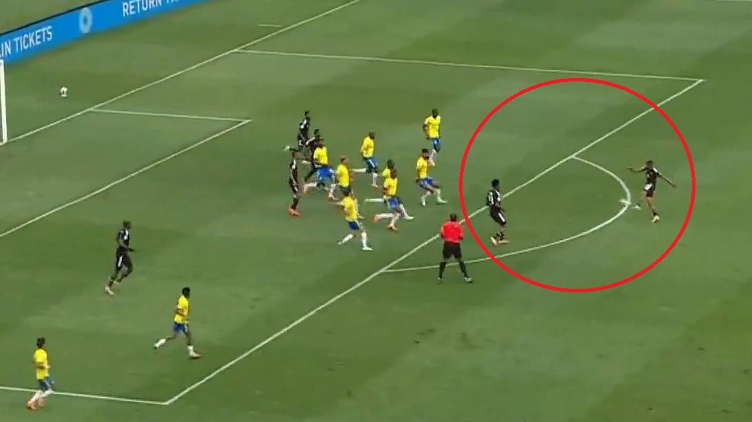 Ung cu vien so 1 cho giai Puskas 2025 hinh anh