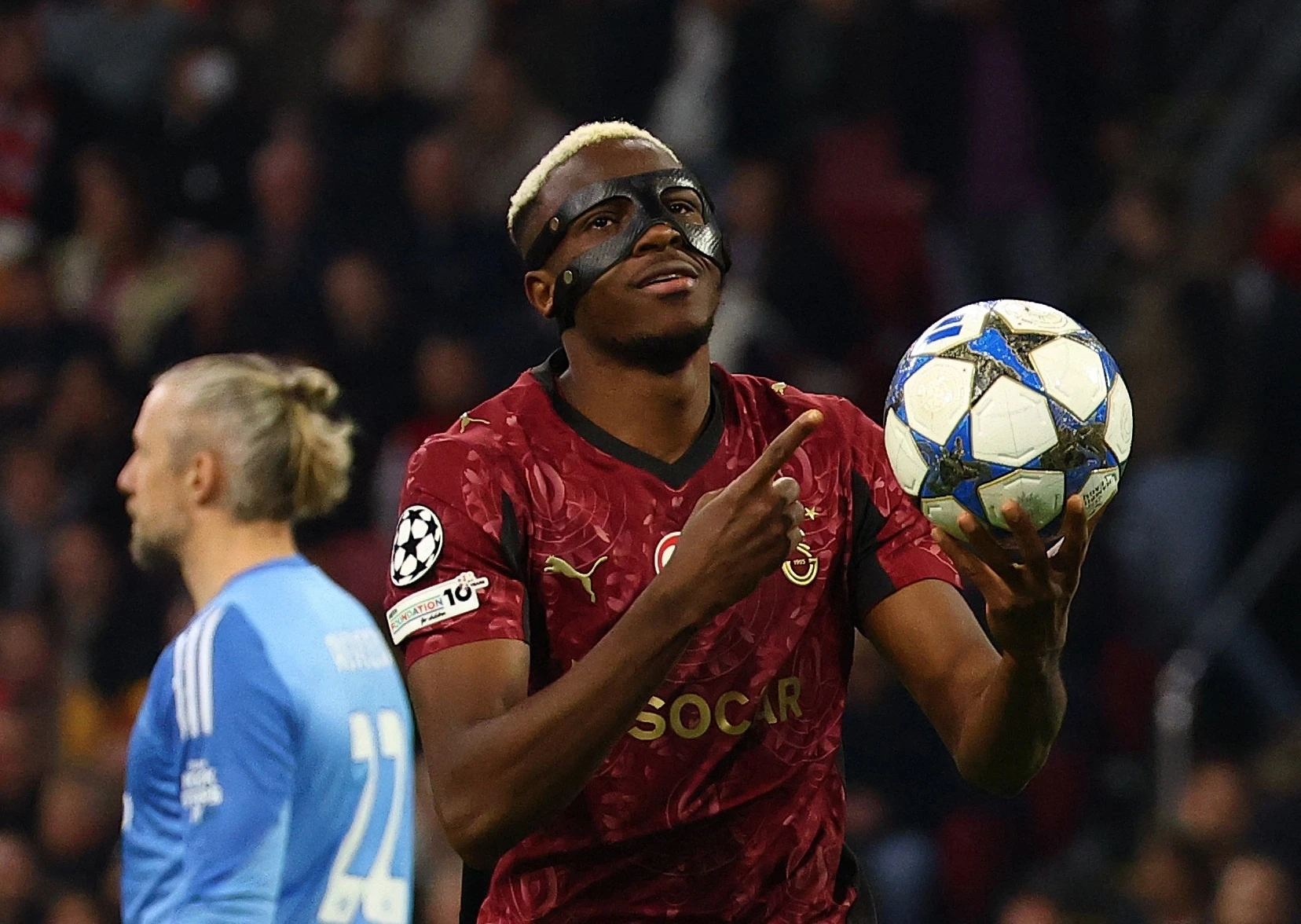 Sat thu khien Champions League rung chuyen hinh anh