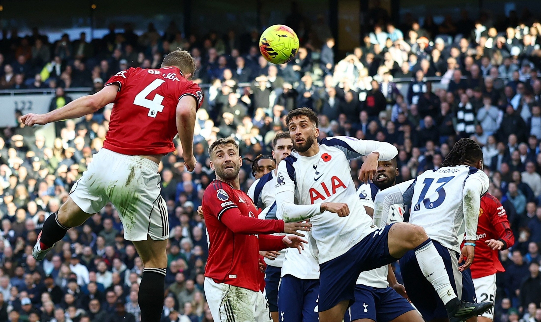 Bon ban thang tran Tottenham 2-2 MU hinh anh