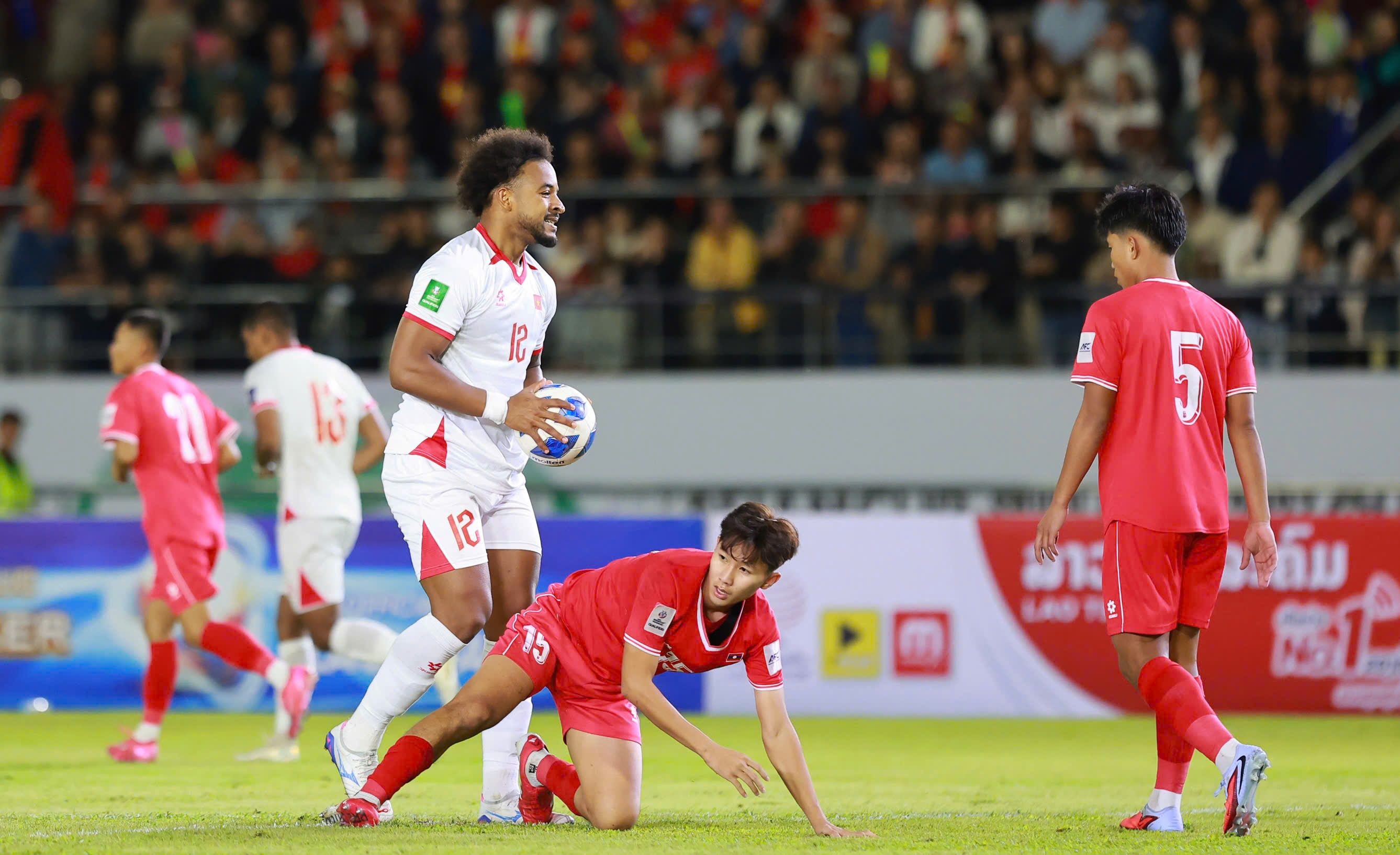 HLV Ha Hyeok-jun: 'Lao khong tap trung vao Xuan Son' hinh anh