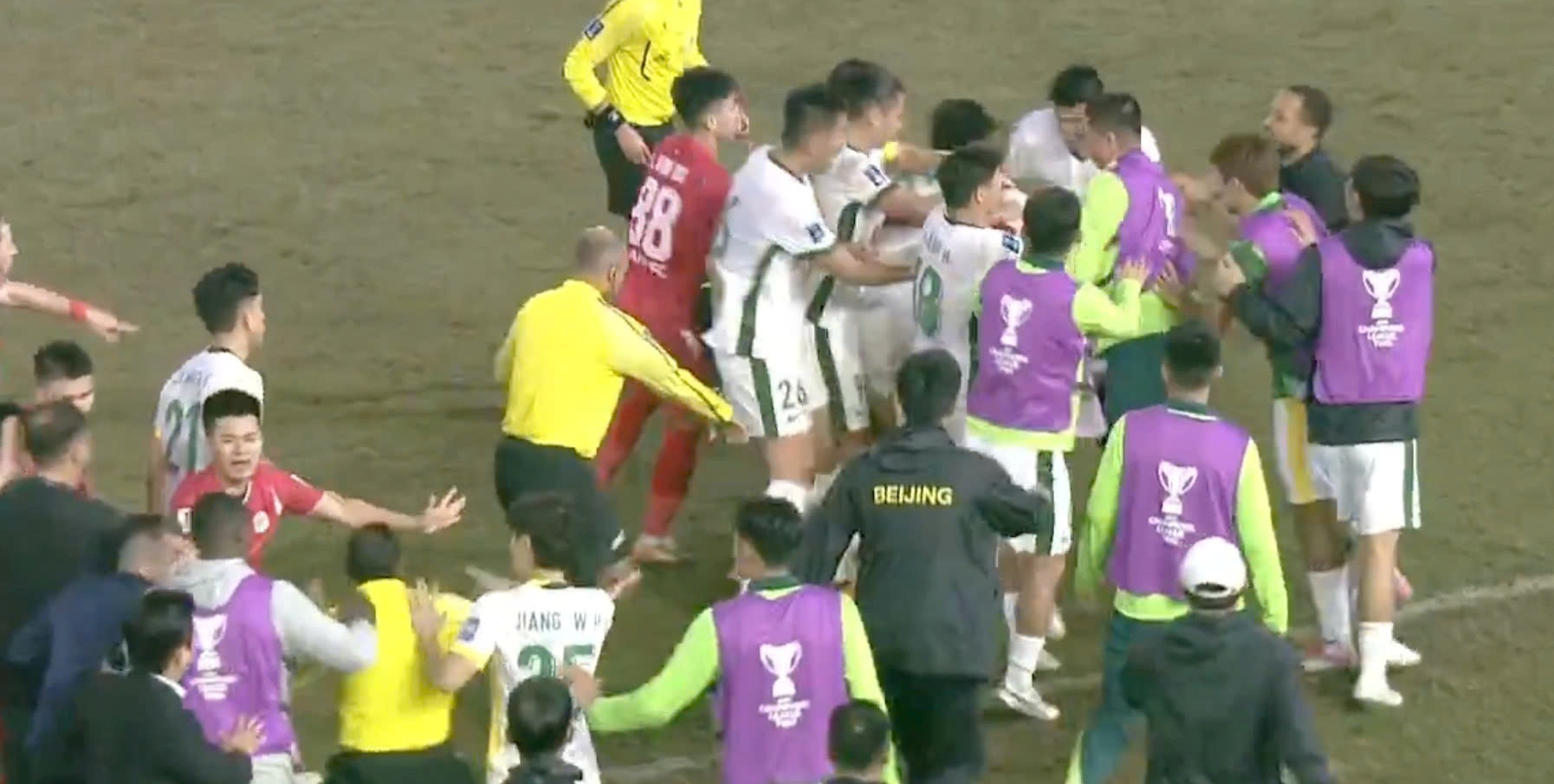 Canh xo xat giua CAHN va Bac Kinh Quoc An hinh anh