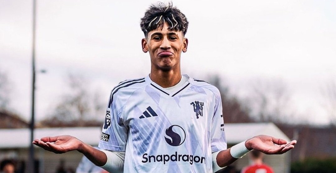 Doi tre MU huy diet Liverpool 7-0 hinh anh