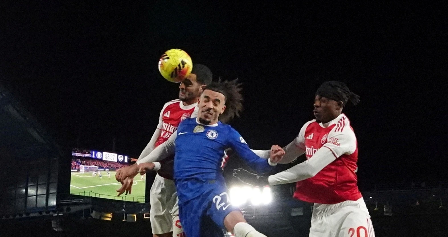 Hai ban thang tran Chelsea - Arsenal hinh anh