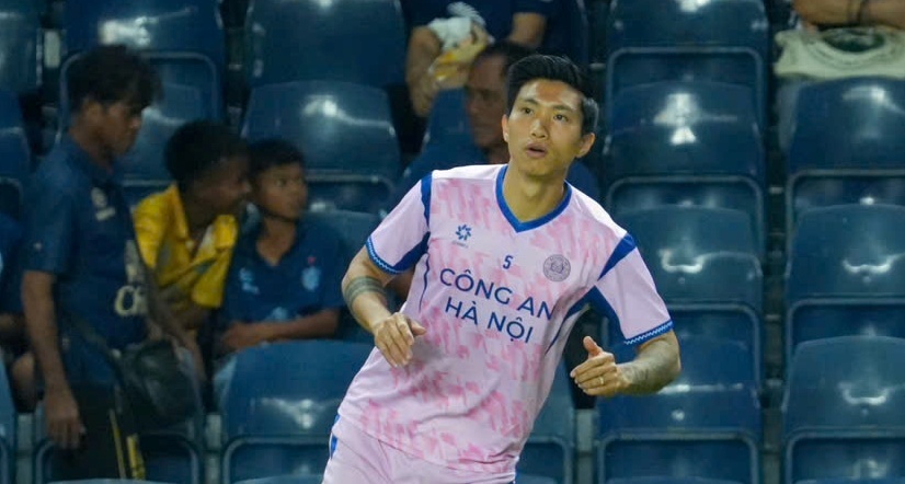 Van Hau tai xuat hinh anh