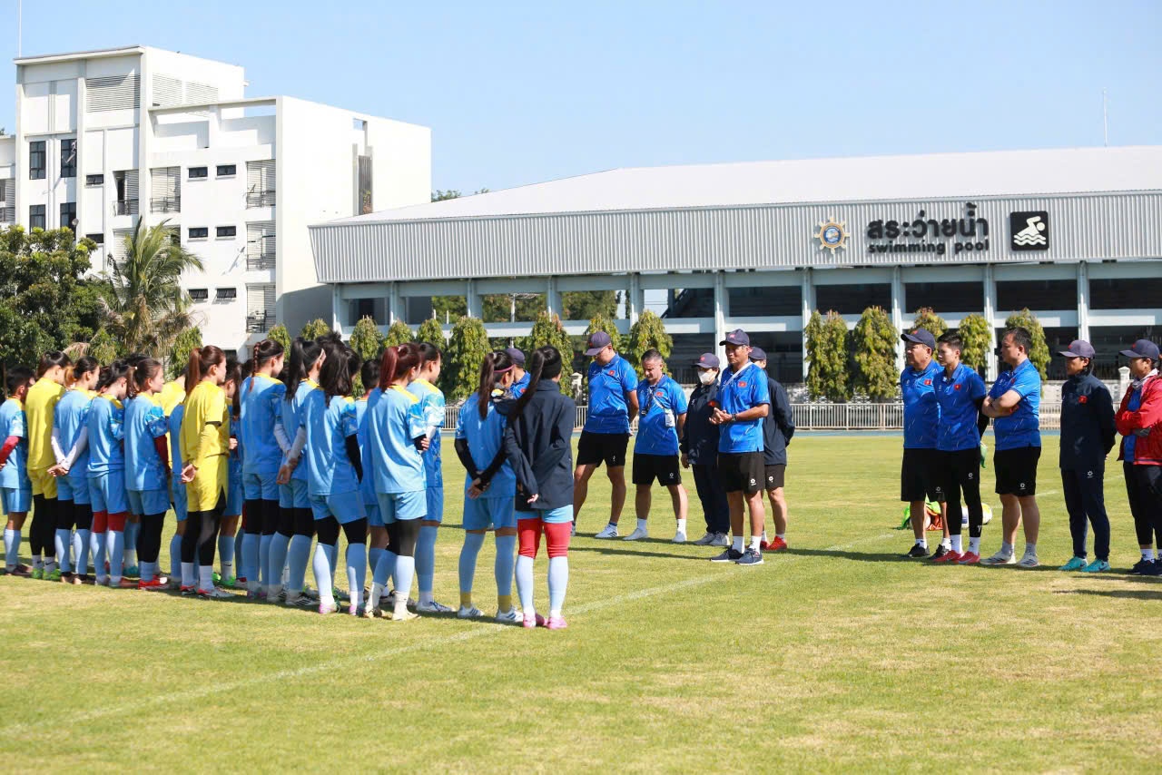 صورة فريق فيتنام للسيدات رقم 3 tuyen nu Viet Nam anh 3