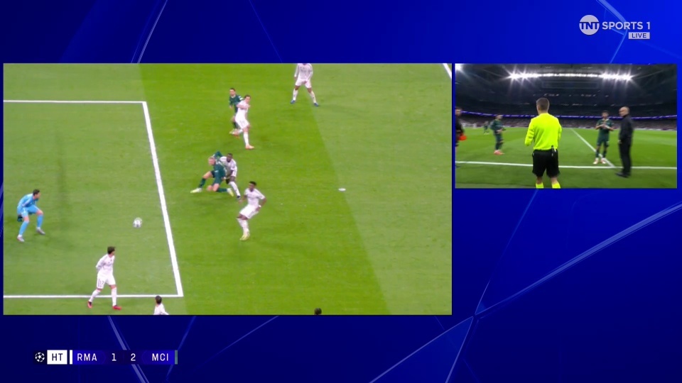 Tranh cai o tran Real thua nguoc Man City hinh anh