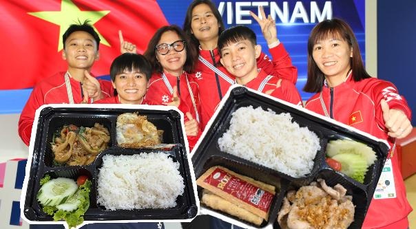 Xon xao hinh anh suat an cua tuyen futsal nu Viet Nam hinh anh